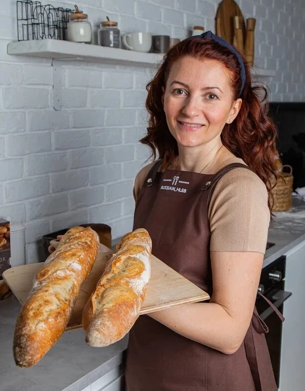 Мария Рыкова с домашним хлебом